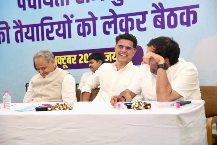 Gehlot, Pilot share rare banter at Jaipur Congress war room ahead of panchayat polls