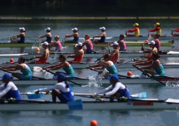 China rows to record 9 gold medals in a single day at 2026 Asian Games