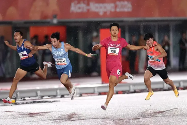 एशियाई खेल 2023: चीन की पुरुष और महिला टीमों ने 4×100 मीटर रिले में स्वर्ण पदक जीते