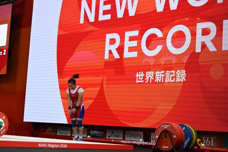 Asian Games 2026: Three world records fall in women's 61kg weightlifting