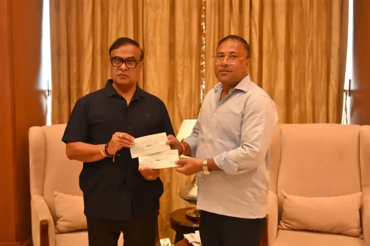 Assam CM's Relief Fund Gets ₹1.5 Lakh from Tingkhong Donors