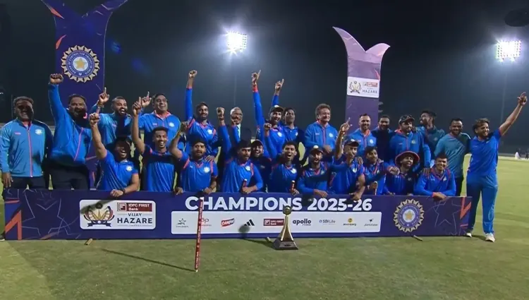 Did Atharva Taide's outstanding performance lead Vidarbha to victory over Saurashtra in the Vijay Hazare Trophy?