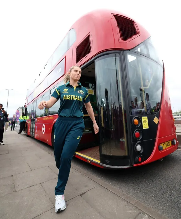 Sophie Molineux: Losing defending champion tag can 'free' Australia at Women's T20 World Cup
