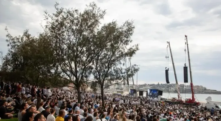 Should the footbridge linked to Bondi Beach gunmen be removed?