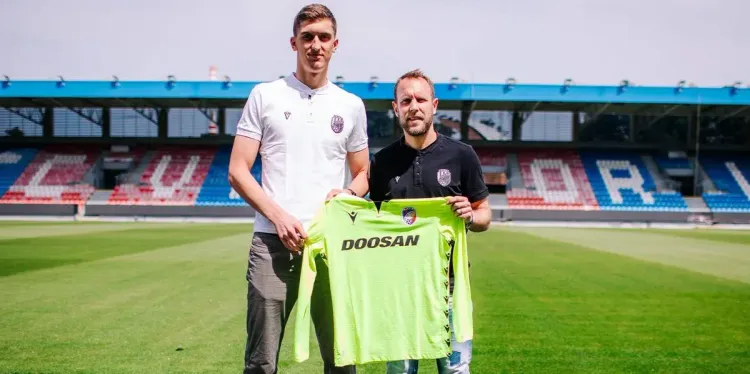 Florian Wiegele: Austria's 2.05m goalkeeper is tallest player in World Cup history