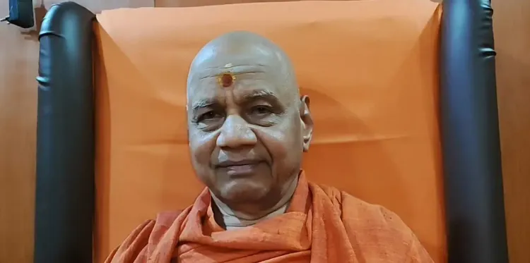 क्या अयोध्या में ध्वजारोहण से पहले साधु-संतों ने पीएम मोदी के योगदान को ‘अतुलनीय’ बताया?