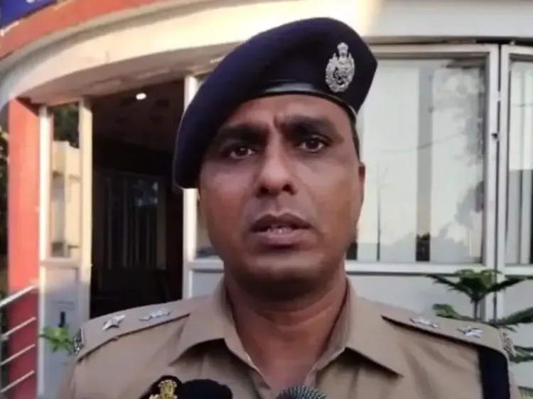 क्या आजमगढ़ में लापता सात साल के बच्चे का शव बोरे में मिला?