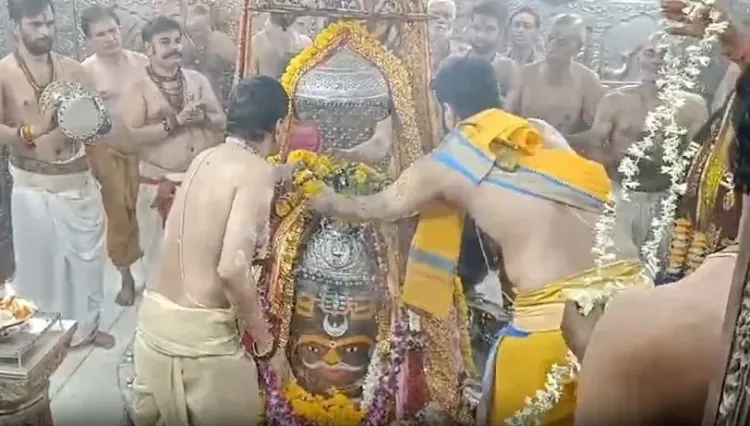 महाकालेश्वर मंदिर उज्जैन: ज्येष्ठ शुक्ल चतुर्थी पर भस्म आरती, श्रद्धालुओं से गूंजा 'जय श्री महाकाल'