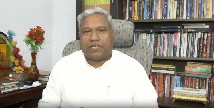 बख्तियारपुर का नाम बदलकर 'नीतीशपुर' हो: संतोष सुमन ने CM सम्राट चौधरी को सौंपा प्रस्ताव