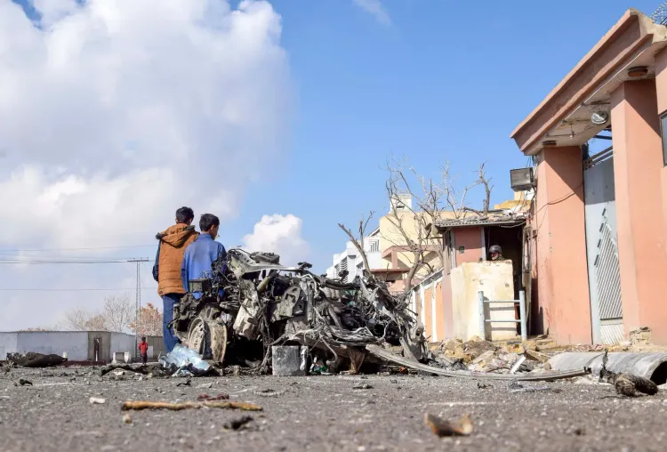 Baloch Republican Guards blow up two 220 kV towers in Nasirabad, vow more attacks