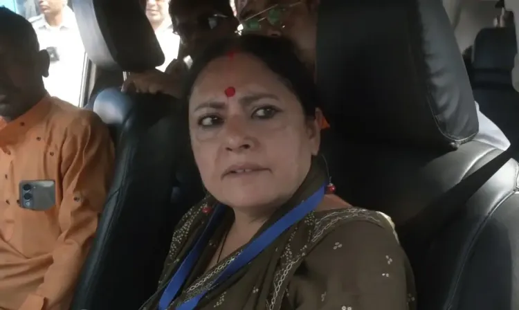 आसनसोल में BJP प्रत्याशी अग्निमित्रा पॉल की कार पर पथराव, बोलीं- मुसलमान TMC की जागीर नहीं