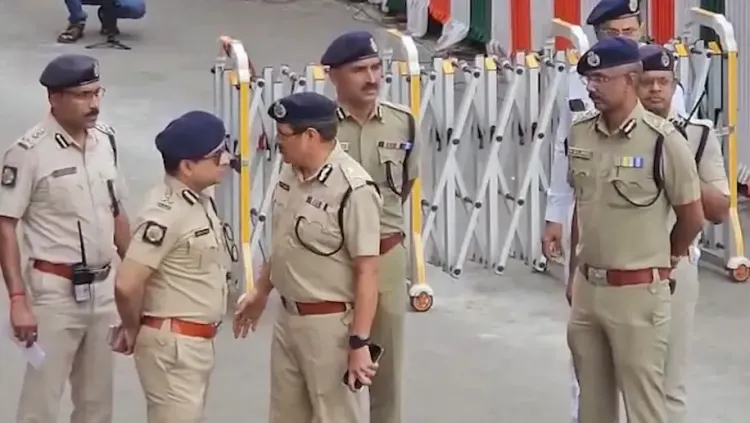 क्या बांग्लादेश में दीपू चंद्र की हत्या के बाद पश्चिम बंगाल पुलिस ने सोशल मीडिया यूजर्स को चेतावनी दी?