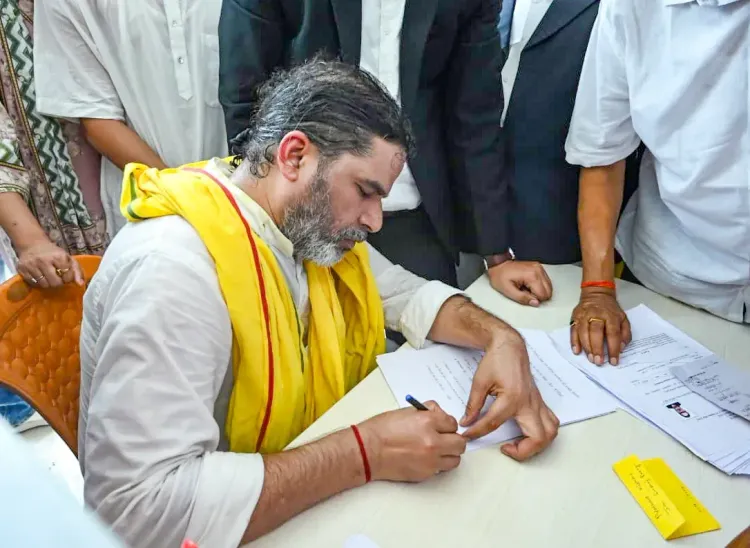 Bankipur bypoll: Prashant Kishor files nomination, backs Jan Suraaj to win