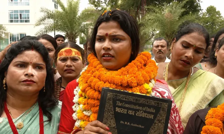 बांकीपुर उपचुनाव: ट्रांसजेंडर उम्मीदवार प्रिया सिन्हा ने भरा नामांकन, महिला सुरक्षा और रोज़गार को बनाया चुनावी एजेंडा