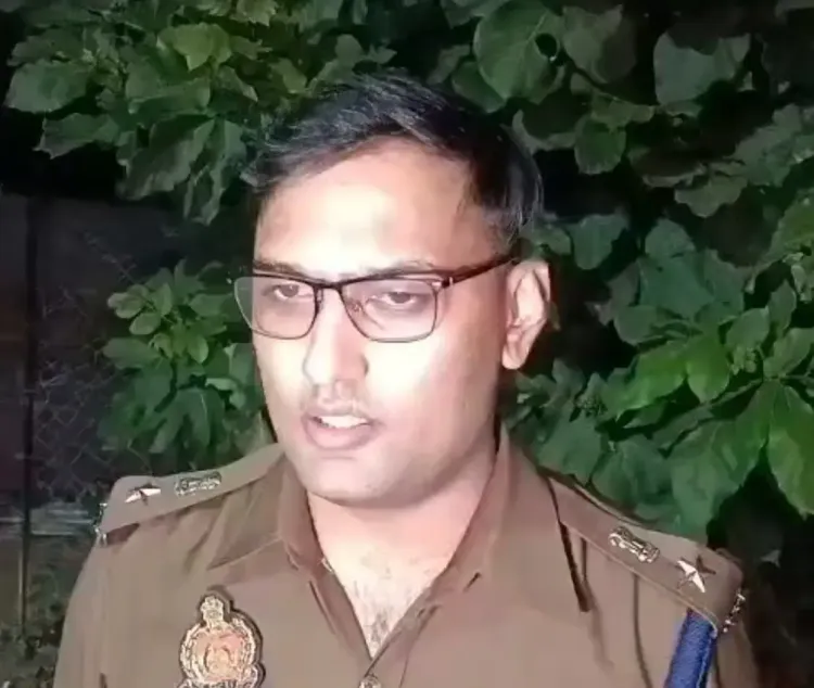 क्या बाराबंकी में ट्रक और कार की टक्कर ने छह जिंदगियां लील ली?