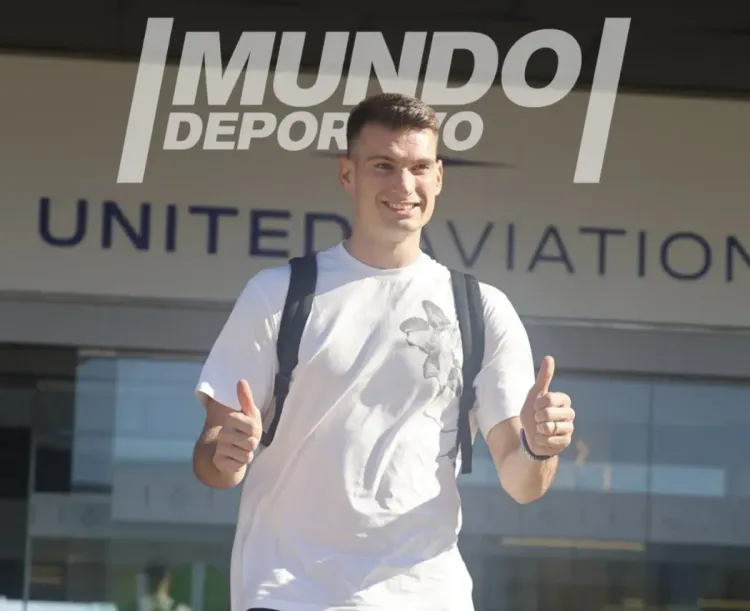 Barcelona close to signing Croatia goalkeeper Livakovic from Fenerbahce