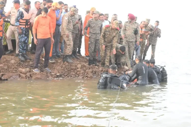 बरगी डैम हादसा: सेना के गोताखोर मैदान में, 5 शव बरामद; करीब 30 पर्यटक लापता थे
