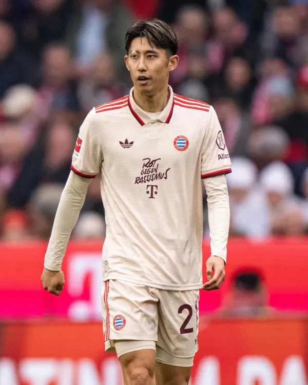 Bayern Munich's Hiroki Ito Faces Extended Absence Due to Metatarsal Injury