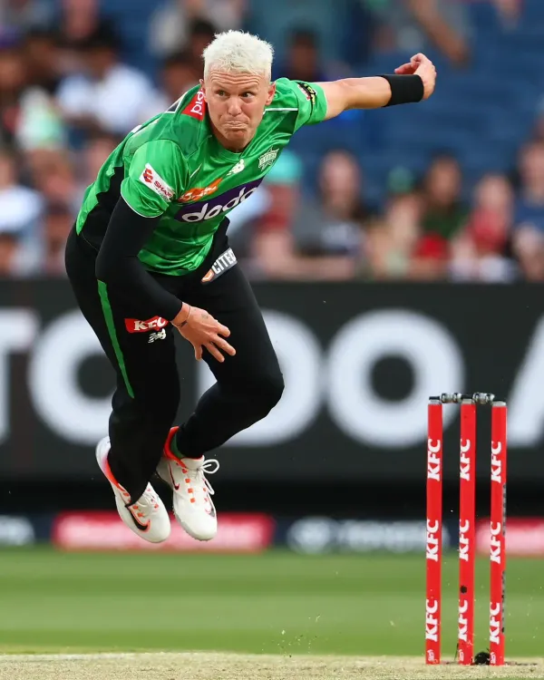 क्या मेलबर्न स्टार्स ने एडिलेड स्ट्राइकर्स को हराकर प्वाइंट्स टेबल में पहला स्थान हासिल किया?