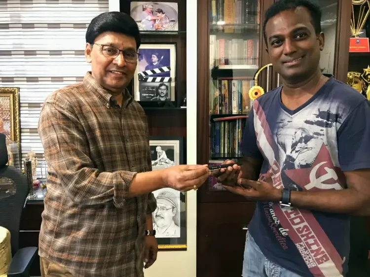 Beep director: K. Bhagyaraj gifted me a pen after reading the script