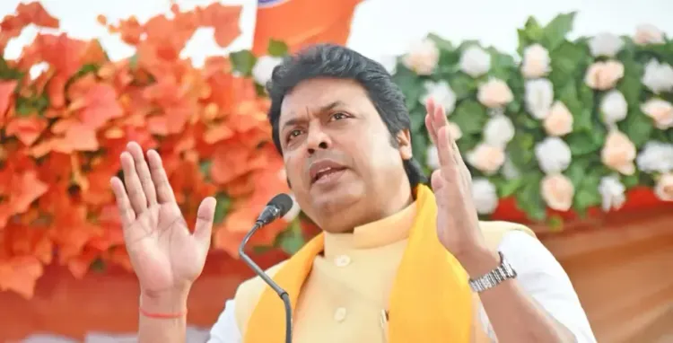 बंगाल चुनाव: बिप्लब देब ने टीएमसी पर गंभीर आरोप लगाए, ममता का व्यवहार अराजकता का संकेत