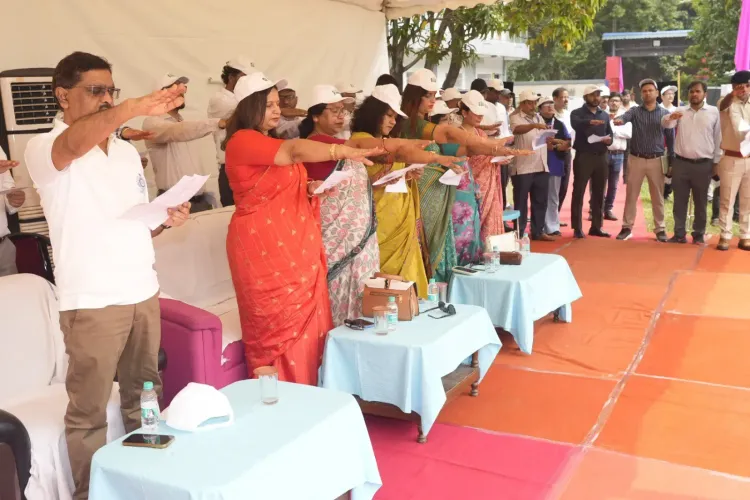 Eastern Railway inaugurates ₹25 lakh biogas plant in Kolkata on Swachh Bharat Diwas
