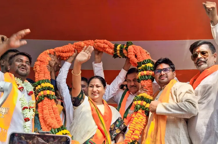 Delhi CM Rekha Gupta Leads BJP Campaign in Bengal, Criticizes Government's Handling of Women's Rights