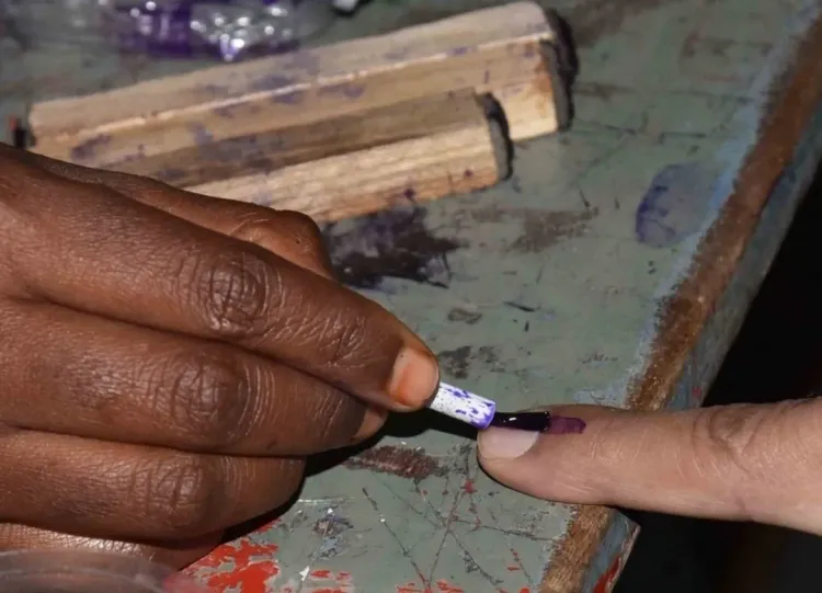 Why Are the 2002 SIR Voter Lists Missing for Four Assembly Constituencies in West Bengal?