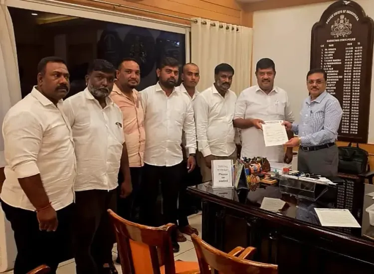 गणेश चतुर्थी विवाद: कांग्रेस ने डीजीपी को लिखा पत्र, BJP के R. अशोक और प्रताप सिम्हा पर तनाव फैलाने का आरोप