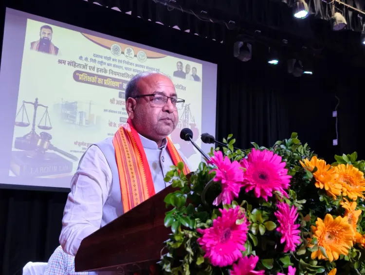 बेंगलुरु में बिहार का प्रवासी श्रमिक सुविधा केंद्र शुरू, मंत्री अरुण शंकर प्रसाद ने किया ऑनलाइन उद्घाटन