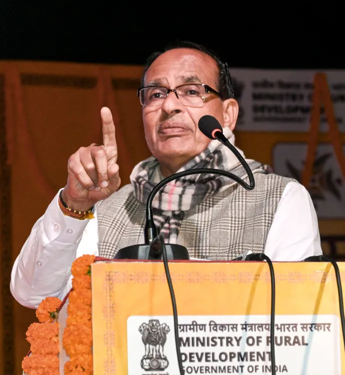 क्या बेटियां देवी समान हैं? शिवराज सिंह चौहान ने कांग्रेस विधायक के बयान की कड़ी निंदा की