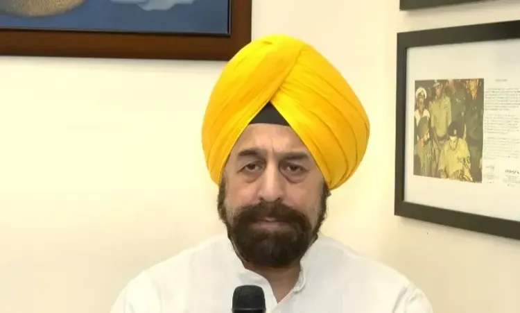 मोहन भागवत के विजयादशमी बयानों पर भाजपा नेताओं का समर्थन, बोले- भारत में रिजीम चेंज नामुमकिन