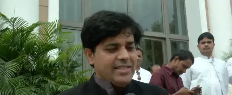 UPI पर MDR टैक्स: इमरान प्रतापगढ़ी का BJP पर हमला — 'सांस लेने पर भी टैक्स लगाएगी सरकार'