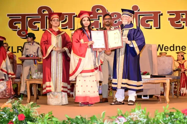 क्या भारत की बेटियां हर क्षेत्र में सफलता के नए कीर्तिमान गढ़ रही हैं? राज्यपाल संतोष गंगवार