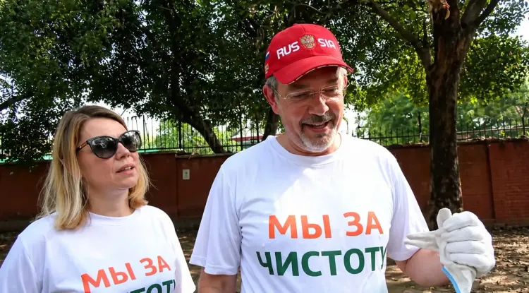 सफाई अभियान में रूसी दूतावास की पहल, राजदूत डेनिस अलीपोव बोले— पर्यावरण रक्षा में युवाओं की भागीदारी अनिवार्य