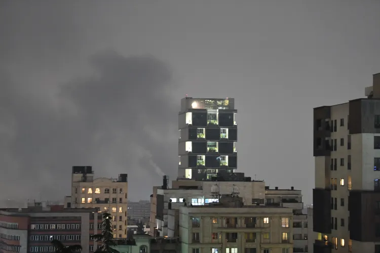 ईरान में भारतीय नागरिकों के लिए भारतीय दूतावास की चेतावनी: सीमा पार न करें