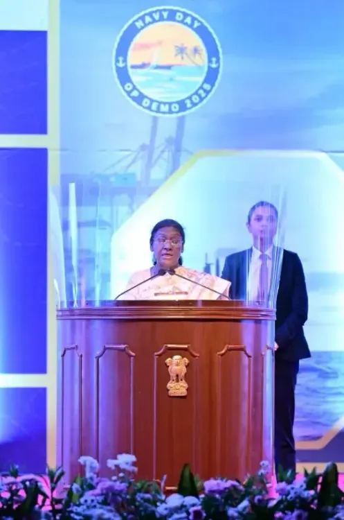 क्या राष्ट्रपति मुर्मू ने भारतीय नौसेना दिवस पर सभी कर्मियों को बधाई दी?