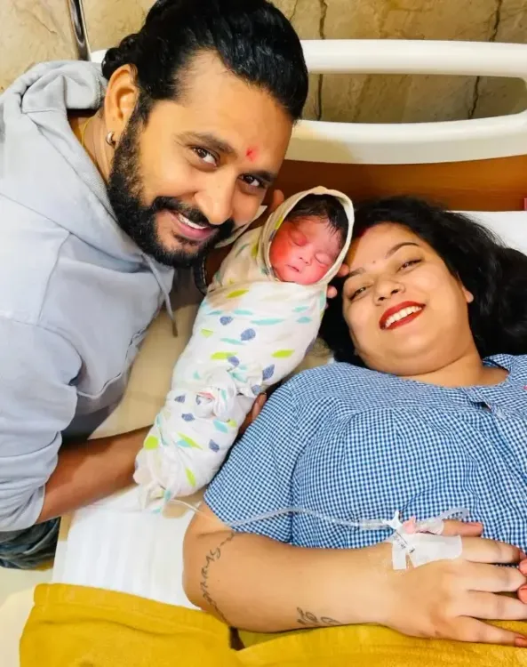 क्या भोजपुरी एक्ट्रेस निधि झा दूसरी बार मां बनीं?