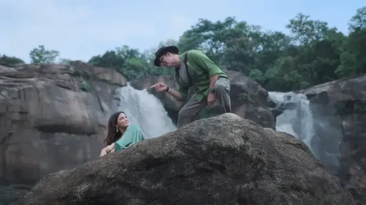 अक्षय कुमार की फिल्म 'भूत बंगला' का रोमांटिक गाना 'तू ही दसदा' का टीजर हुआ रिलीज