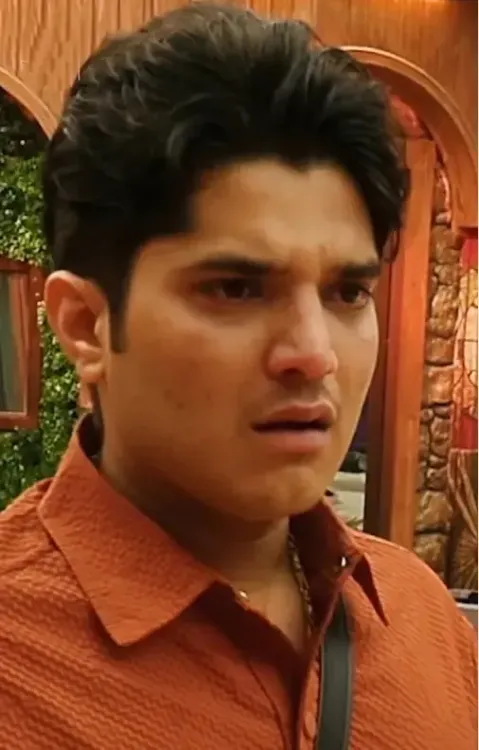 Why Did Captain Mridul Tiwari Break Down in Bigg Boss 19?