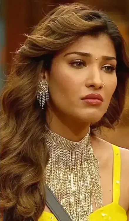 क्या सलमान खान से कठोर शब्द सुनना आसान था? बिग बॉस 19 से बाहर होने के बाद नेहल चुडासमा ने दी प्रतिक्रिया