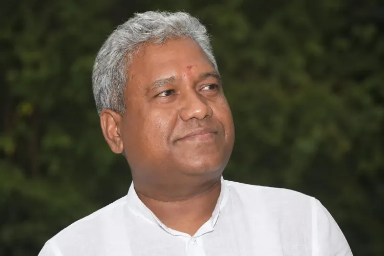 बिहार में 'कोटे में कोटा' विवाद: संतोष सुमन ने तेजस्वी से माँगा 15 साल का हिसाब