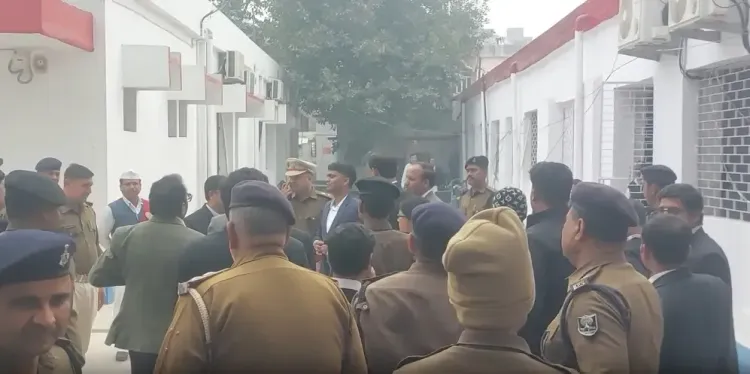 What Led to the Bomb Threat at Siwan Civil Court?