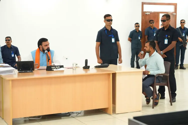 Bihar CM Directs Officials to Treat Citizens With Dignity