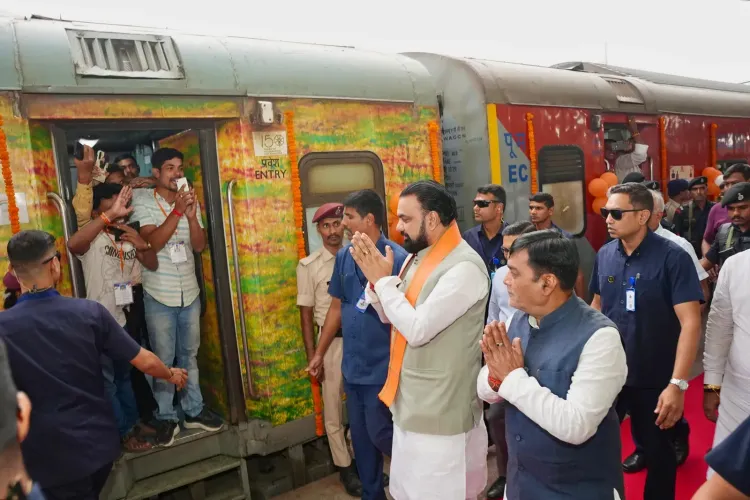 Bihar CM Links State Initiative to Modi's 'Ek Bharat' Vision