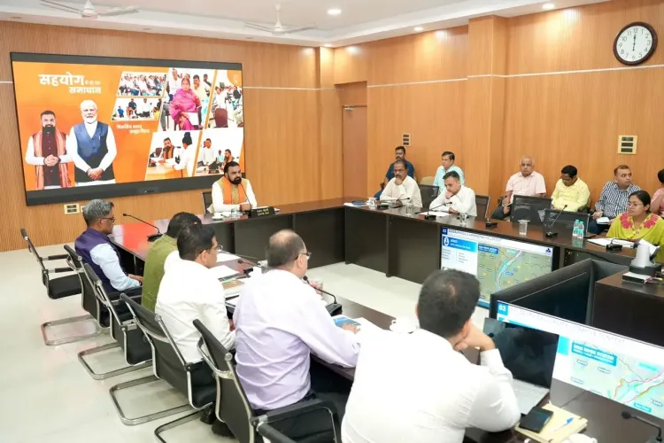 Bihar CM Nitish Directs Fast-Track Solar Feeders, Tubewells