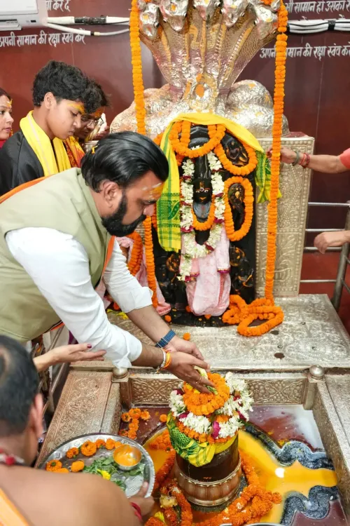 बिहार के मुख्यमंत्री सम्राट चौधरी ने हरिहरनाथ मंदिर में पूजा कर समृद्धि की की कामना