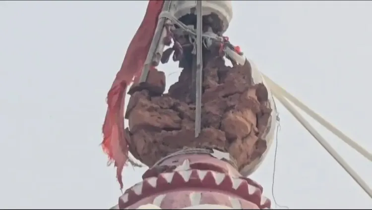 दरभंगा के जलेश्वरनाथ महादेव मंदिर पर गिरी आकाशीय बिजली, शिखर और त्रिशूल क्षतिग्रस्त; 25 श्रद्धालु बाल-बाल बचे