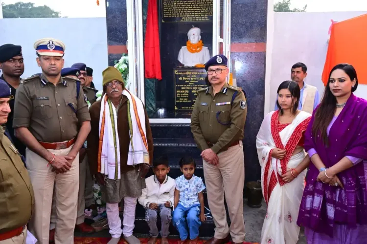 Did Bihar DGP Unveil a Statue for Martyred Constable Amitabh Bachchan and Address Loan Sharks?