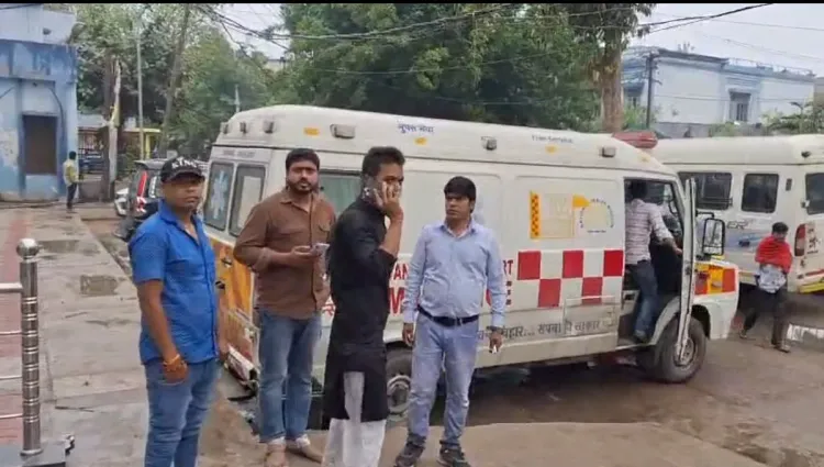 गोपालगंज थावे मंदिर में श्रद्धालुओं के साथ मारपीट, प्रशासन ने कार्रवाई के दिए आदेश